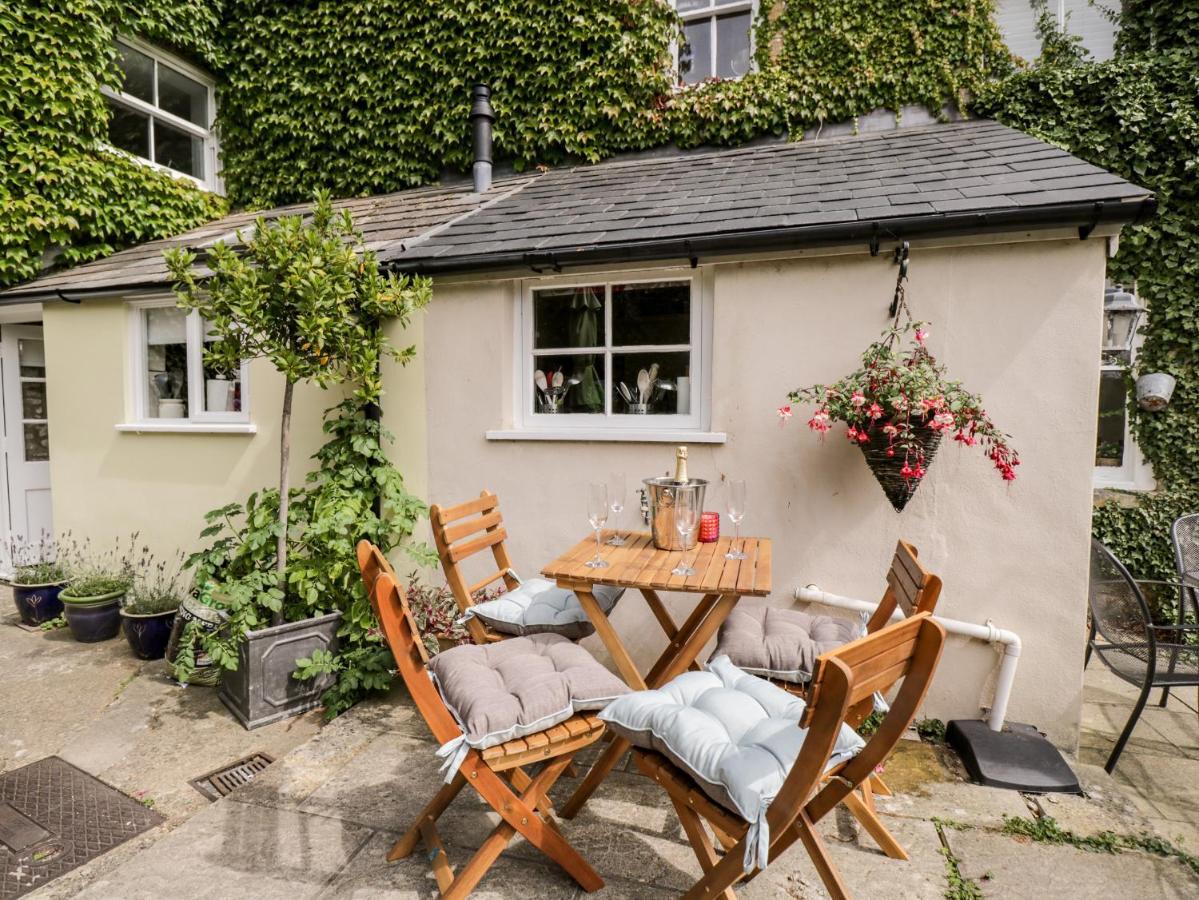 Corner Cottage Malmesbury Exterior photo