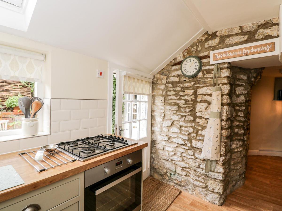 Corner Cottage Malmesbury Exterior photo
